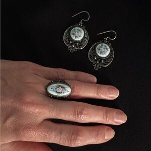 Vintage Floral Oxidized Silver and Enamel Jewelry Set - Ring and Earrings
